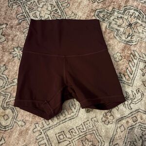 lululemon maroon bike shorts